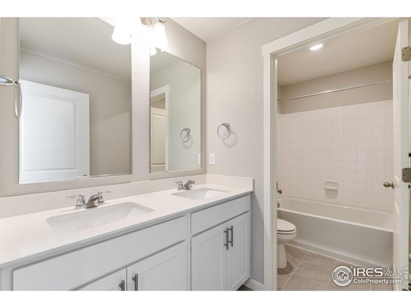 Furnished interior view inside a new home in Vantage, Berthoud (Image 5). Furnished interior view inside a new home in Vantage, Berthoud (Image 5).