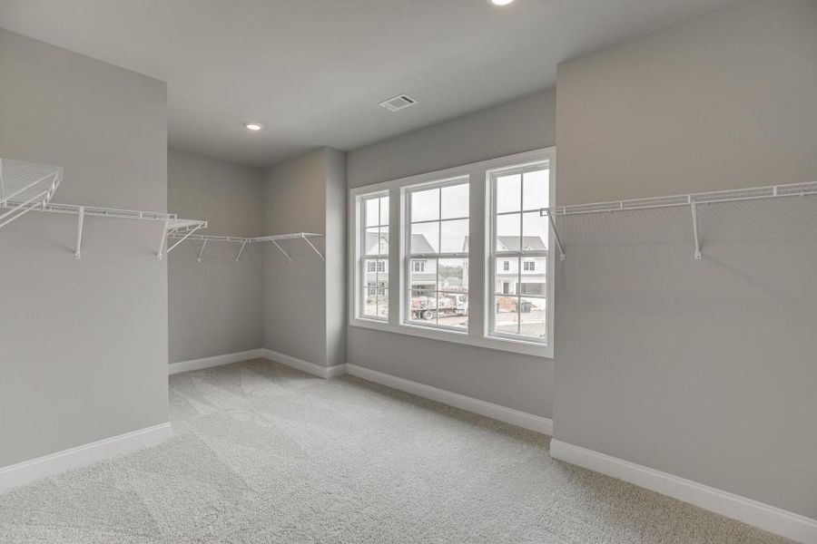 Spacious, unfurnished interior of a new home in Hemingway, Flowery Branch (Image 31).