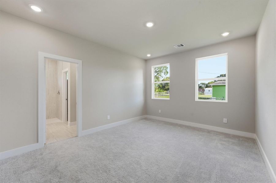 Spacious, unfurnished interior of a new home in , Hempstead (Image 14). Spacious, unfurnished interior of a new home in , Hempstead (Image 14).