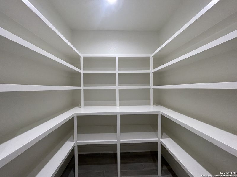 Spacious, unfurnished interior of a new home in , Castroville (Image 24).