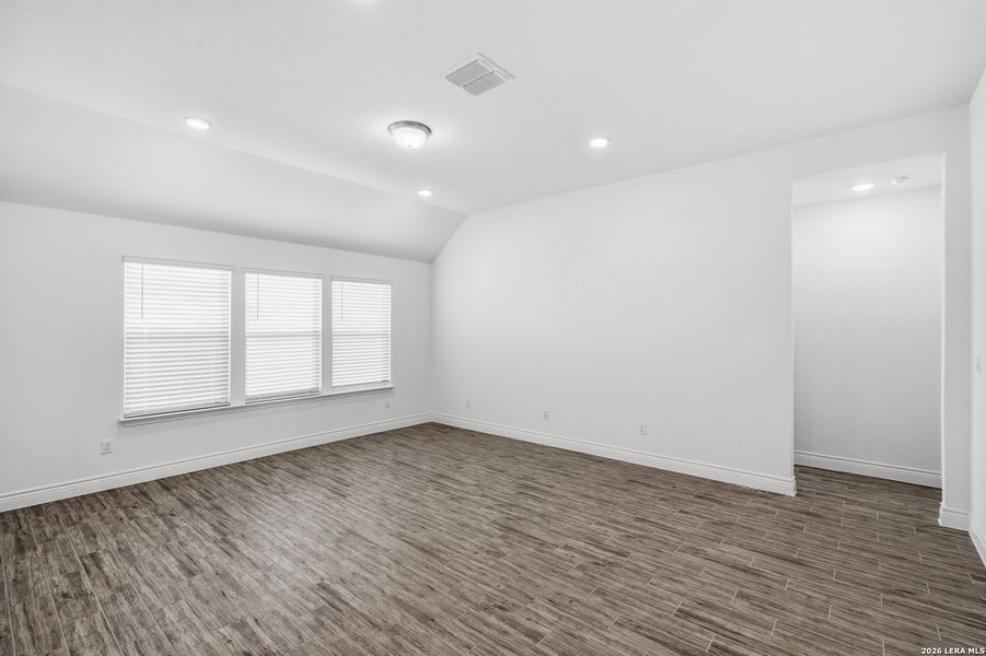 Spacious, unfurnished interior of a new home in Corley Farms, Boerne (Image 19). Spacious, unfurnished interior of a new home in Corley Farms, Boerne (Image 19).