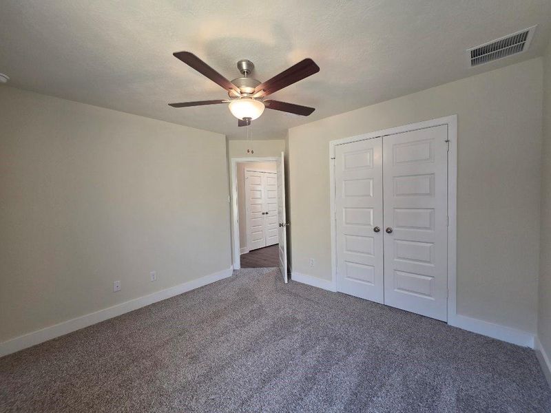 Spacious, unfurnished interior of a new home in , Brenham (Image 10).