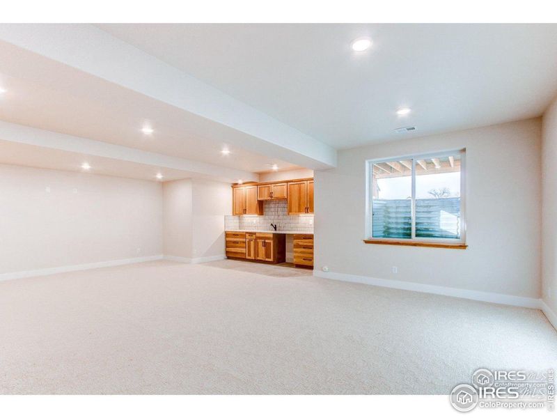 Spacious, unfurnished interior of a new home in , Berthoud (Image 21).
