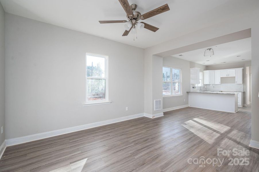 Spacious, unfurnished interior of a new home in , Denver (Image 12).