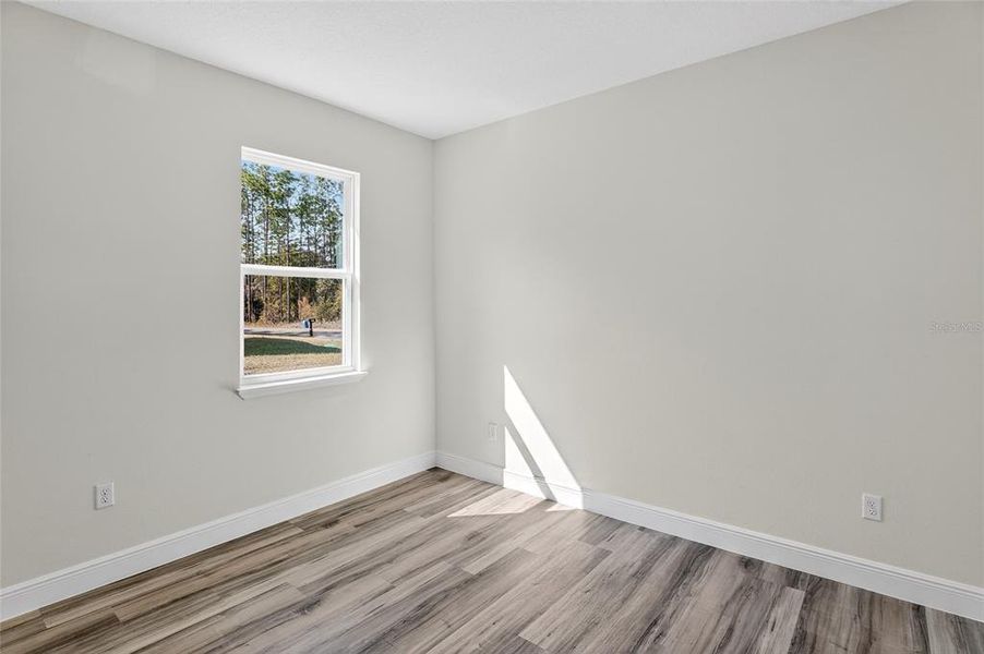 Spacious, unfurnished interior of a new home in , Citrus Springs (Image 21).