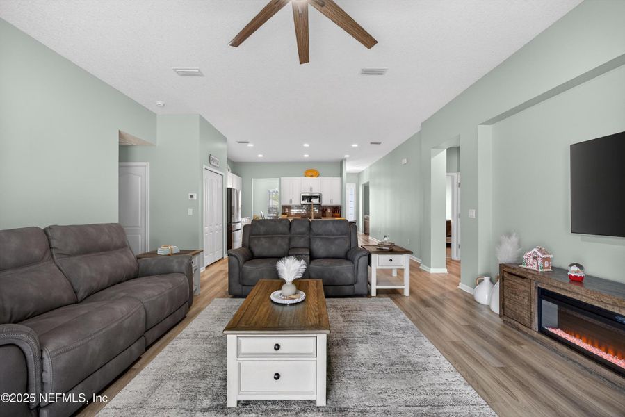 Furnished interior view inside a new home in , Middleburg (Image 26). Furnished interior view inside a new home in , Middleburg (Image 26).