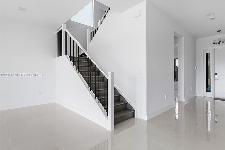 Spacious, unfurnished interior of a new home in , Boca Raton (Image 66).