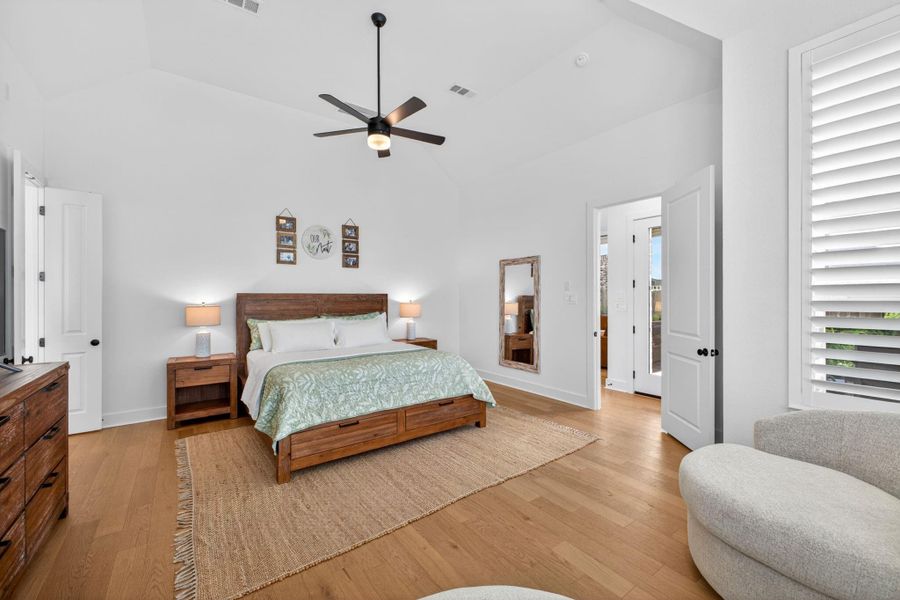 Furnished interior view inside a new home in Cross Creek West, Fulshear (Image 5).