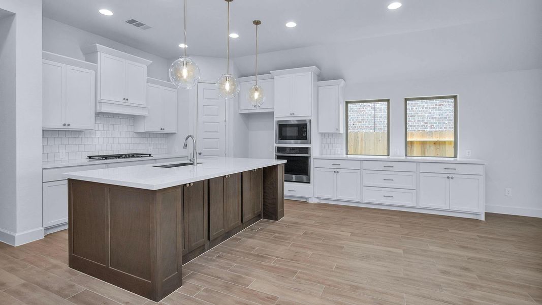 Image 14 of a home in Grand Central Park 50'. Image 14 of a home in Grand Central Park 50'.