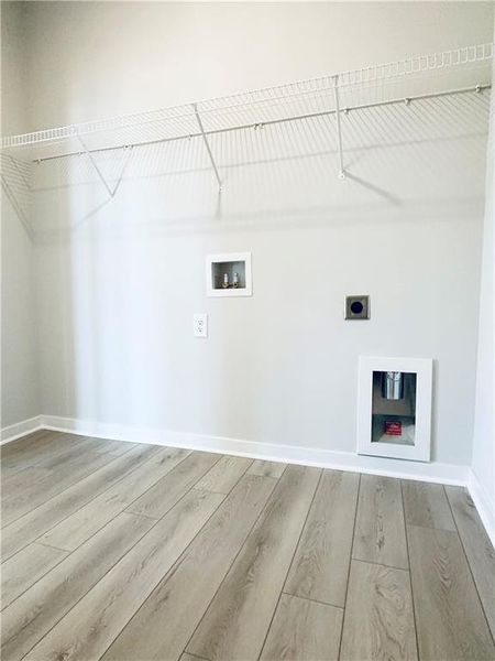 Spacious, unfurnished interior of a new home in Summerlin, Winder (Image 64).