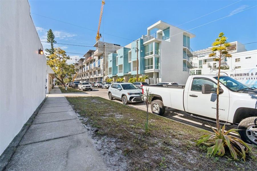 Image 79 of a home in .