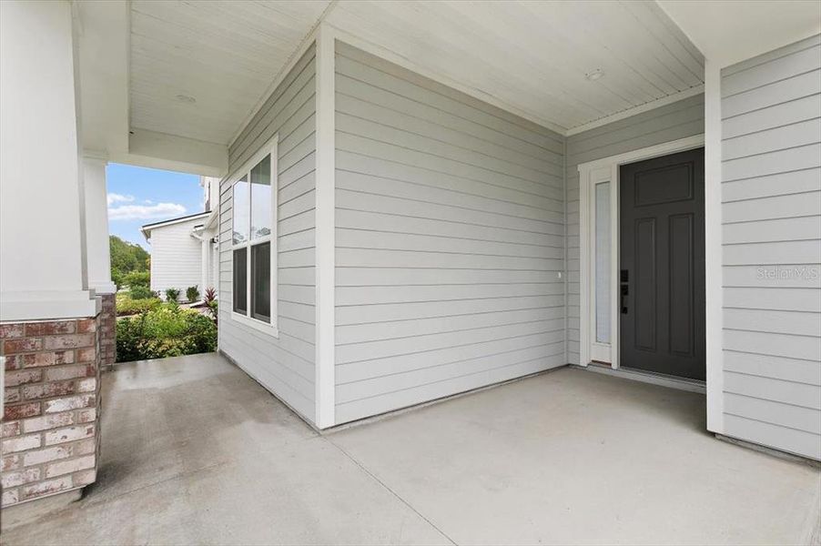 Exterior details and patio area of a home in , Palm Coast (Image 2).