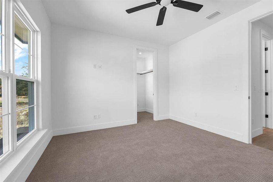Spacious, unfurnished interior of a new home in , Orlando (Image 47).