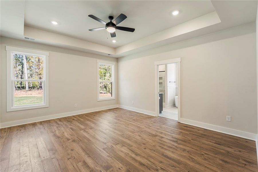 Spacious, unfurnished interior of a new home in Anderson County Homes, Belton (Image 15).