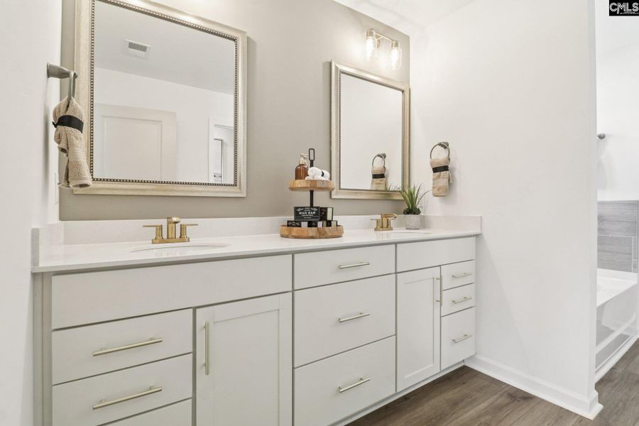 Colors and options may be different in ACTUAL house.