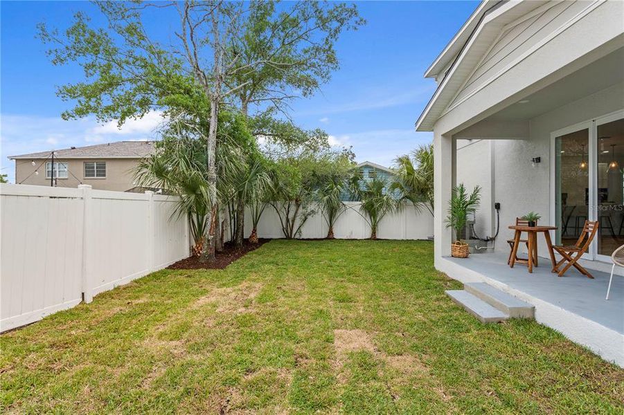 Exterior details and patio area of a home in , Tampa (Image 26).