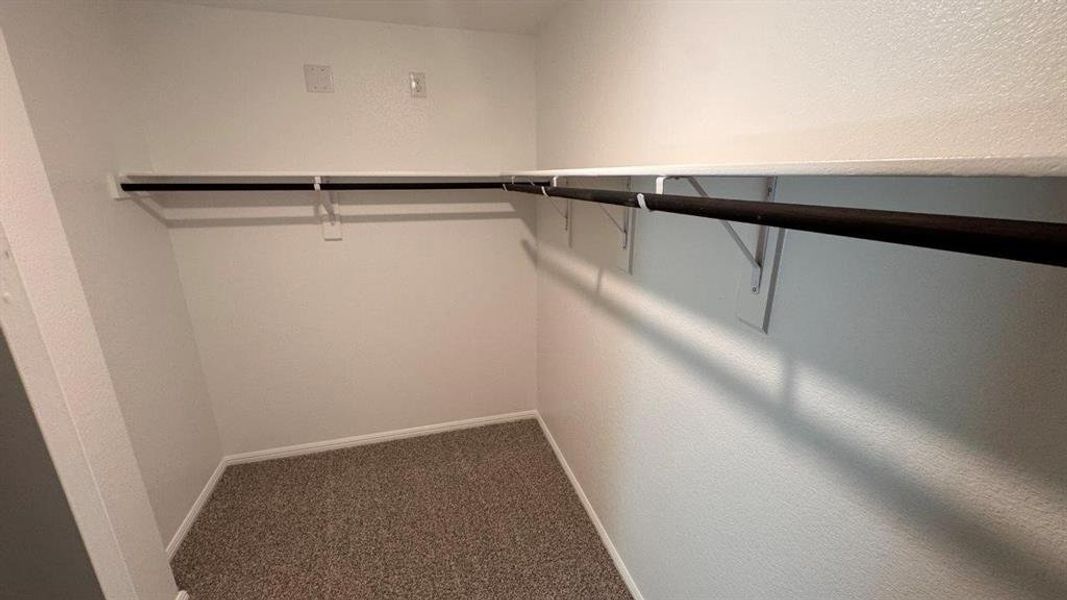 Spacious, unfurnished interior of a new home in Meadowbrook Estates, Cleburne (Image 13).