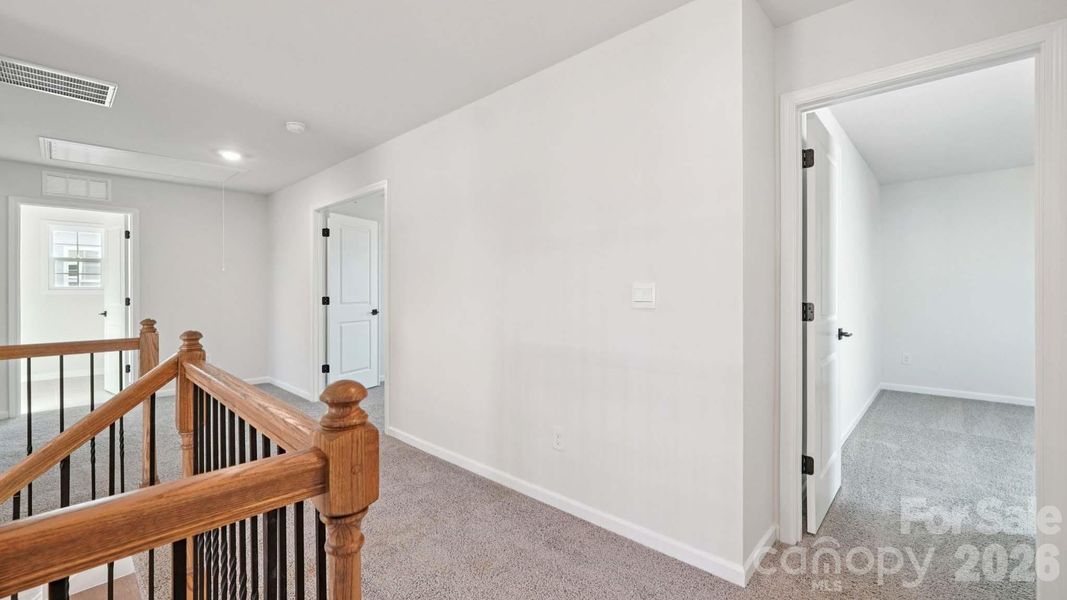 Spacious, unfurnished interior of a new home in Sylvan Creek, Denver (Image 18).