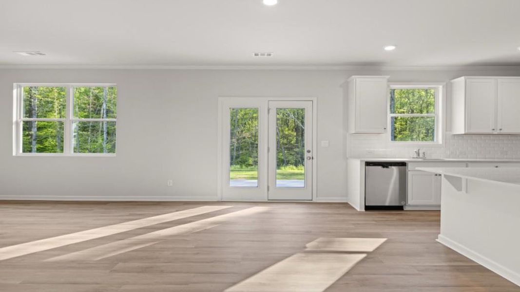 Spacious, unfurnished interior of a new home in , Dallas (Image 14).