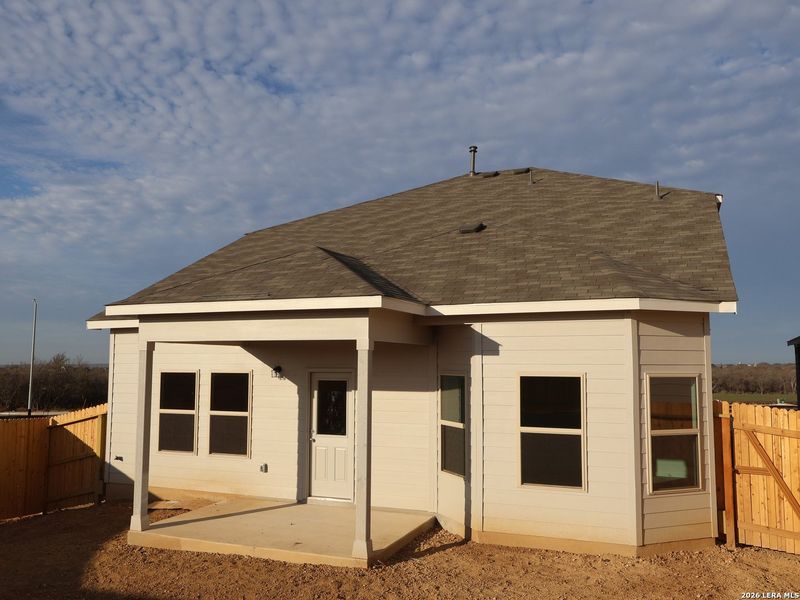 Exterior details and patio area of a home in Mesquite Ridge, San Antonio (Image 21).