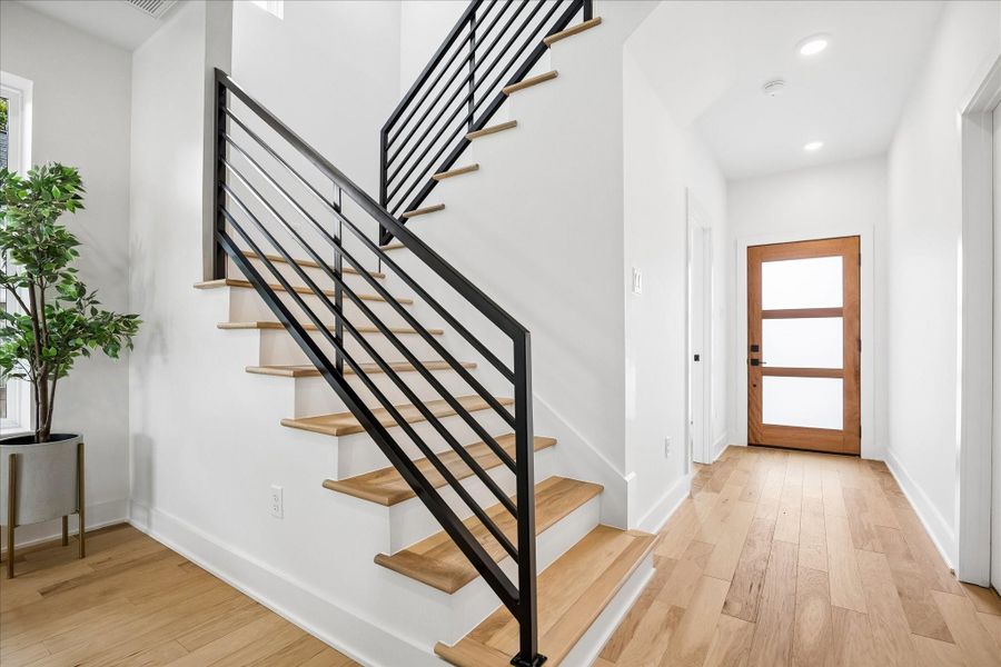 Spacious, unfurnished interior of a new home in , Houston (Image 22).