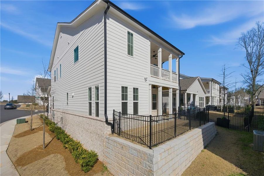 Exterior details and patio area of a home in Promenade Ridge, Marietta (Image 3).