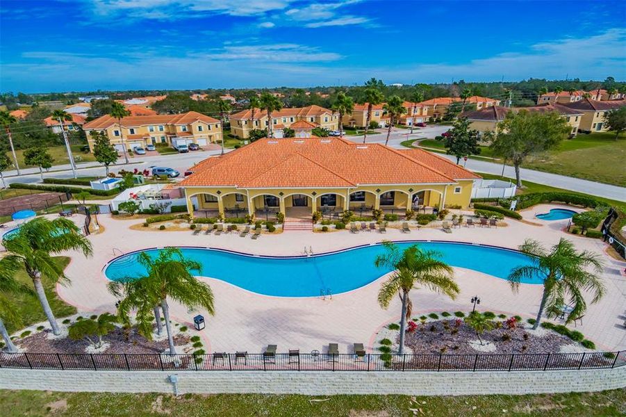 Community amenities in , Poinciana (Image 22).
