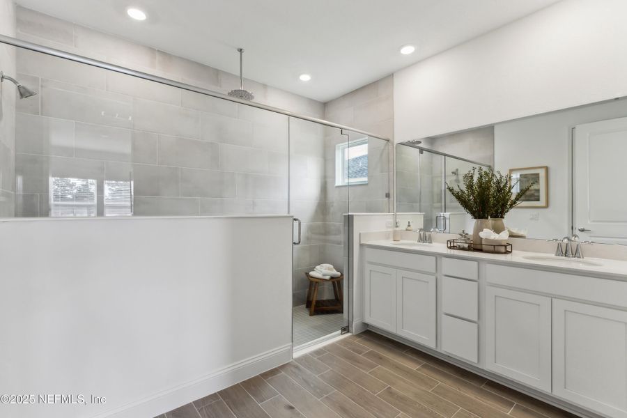 Furnished interior view inside a new home in Edenbrooke at Hyland Trail | 55+: Edenbrooke at Hyland Trail 60s, Green Cove Springs (Image 12).