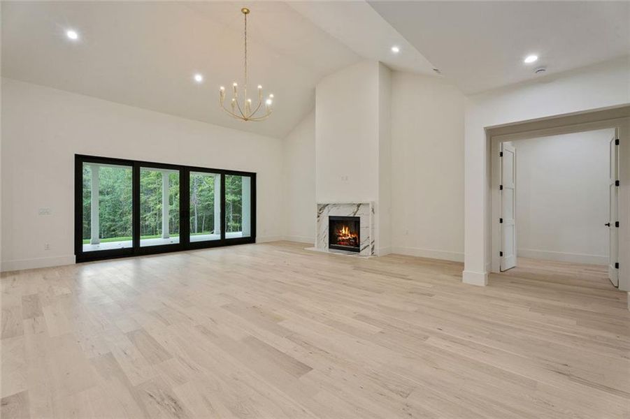 Spacious, unfurnished interior of a new home in , Alpharetta (Image 41).