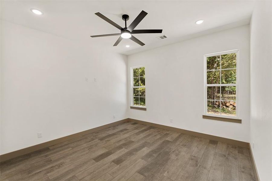 Spacious, unfurnished interior of a new home in , Star Harbor (Image 18).