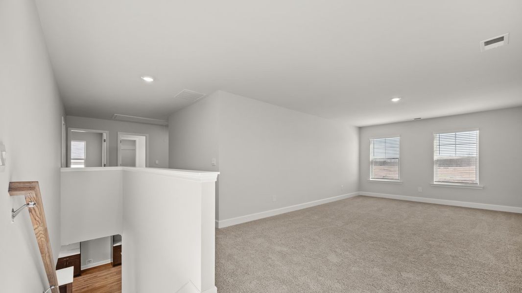 Spacious, unfurnished interior of a new home in Heritage Pointe, Senoia (Image 25).