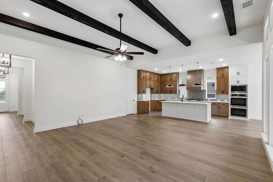 Spacious, unfurnished interior of a new home in Timberbrook, Justin (Image 15). Spacious, unfurnished interior of a new home in Timberbrook, Justin (Image 15).