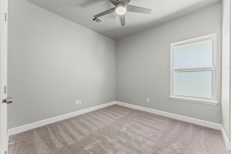 Spacious, unfurnished interior of a new home in , Houston (Image 24).