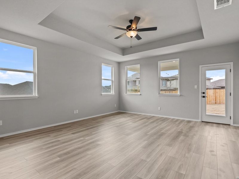 Spacious, unfurnished interior of a new home in Horizon Pointe, Converse (Image 21).