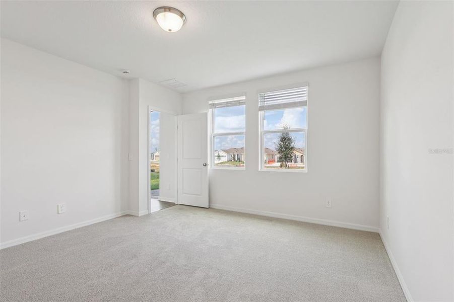 Spacious, unfurnished interior of a new home in Crosswinds - Classic Series, Haines City (Image 28).