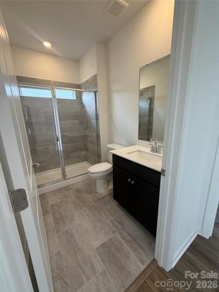 Furnished interior view inside a new home in Roselyn, Lancaster (Image 4).