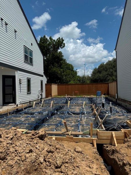 Every foundation at DWH is engineered and it’s inspected three times! We do not do “batch” testing. Rest easy knowing your foundation comes with a 10 year warranty. Every foundation at DWH is engineered and it’s inspected three times! We do not do “batch” testing. Rest easy knowing your foundation comes with a 10 year warranty.