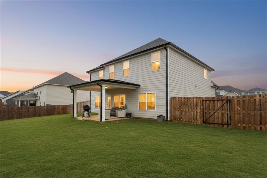 Exterior details and patio area of a home in , Bonaire (Image 21).