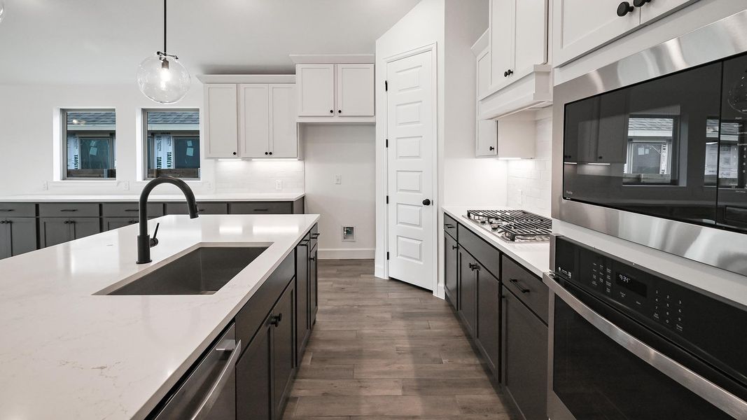 Furnished interior view inside a new home in Juniper Springs, Lockhart (Image 10).