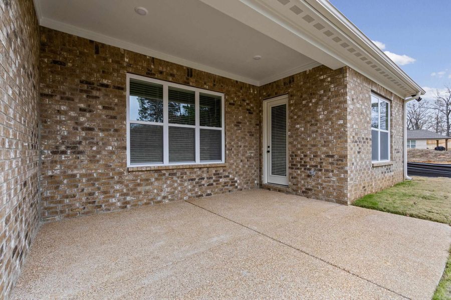 Exterior details and patio area of a home in Twin Oaks, Oakland (Image 19).