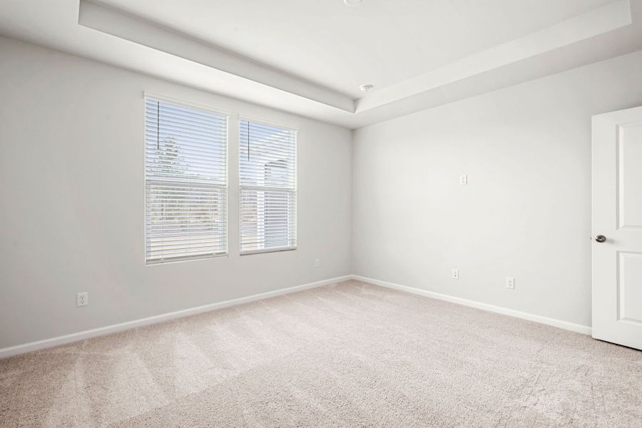 Spacious, unfurnished interior of a new home in Del Webb Savannah at Heartwood, Richmond Hill (Image 17).