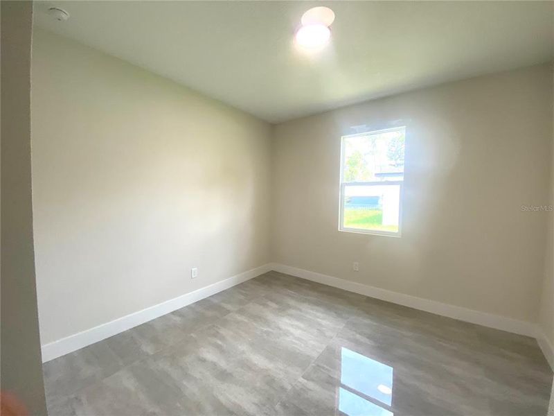 Spacious, unfurnished interior of a new home in , Sebring (Image 16).