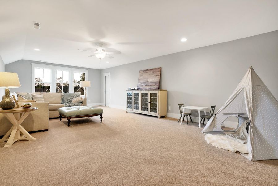 Representative furnished interior of a home built from the Harrison by Bill Clark Homes in Sidbury Landing, Wilmington (Image 48).