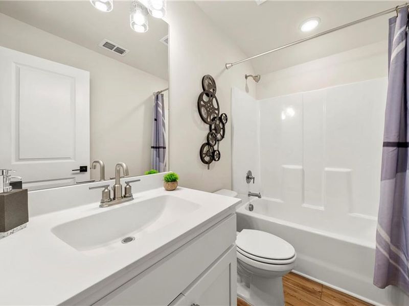 Furnished interior view inside a new home in Riverwood, Dallas (Image 32).