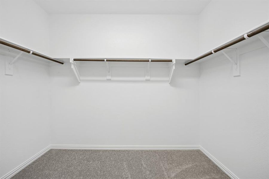 Spacious, unfurnished interior of a new home in Tarrytown, Crowley (Image 20).