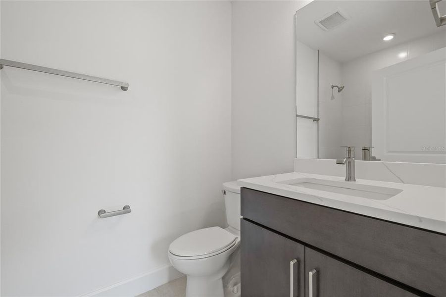 Furnished interior view inside a new home in Alante, St. Petersburg (Image 11).