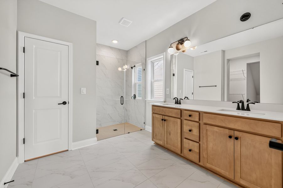 Owner's Bath Owner's Bath