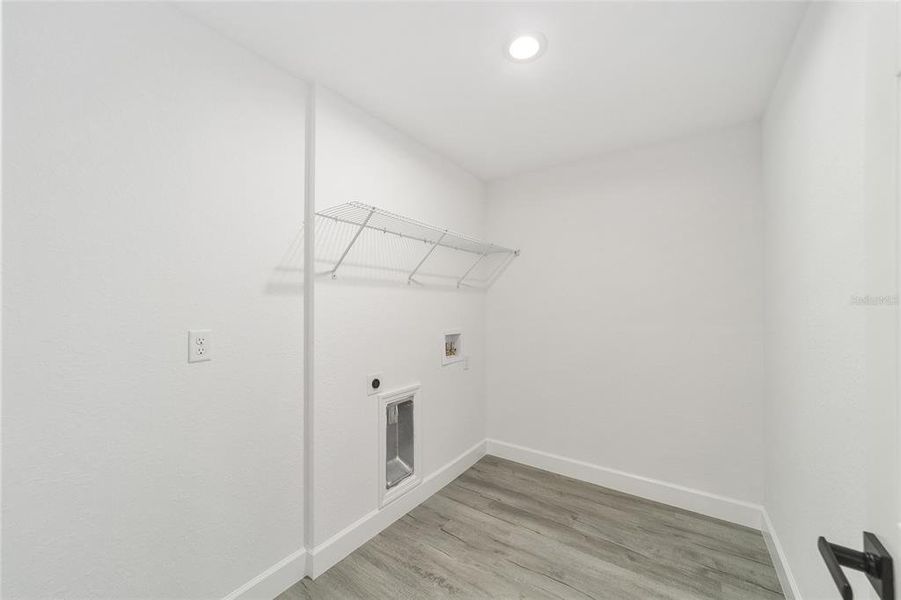 Spacious, unfurnished interior of a new home in , Ocala (Image 18).