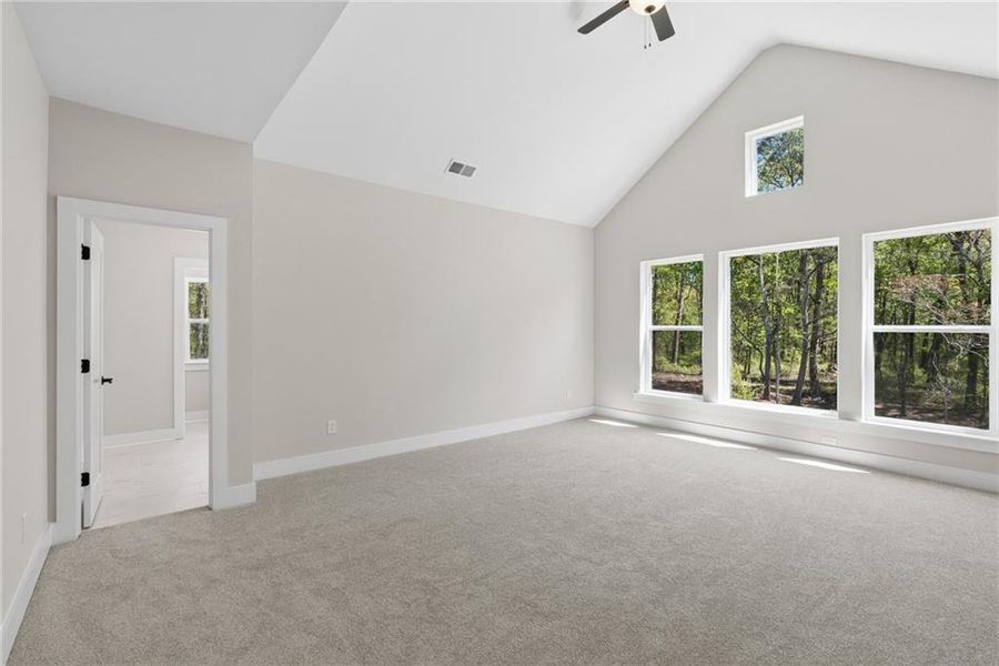 Spacious, unfurnished interior of a new home in Meadow Brook Farms, Cumming (Image 20).