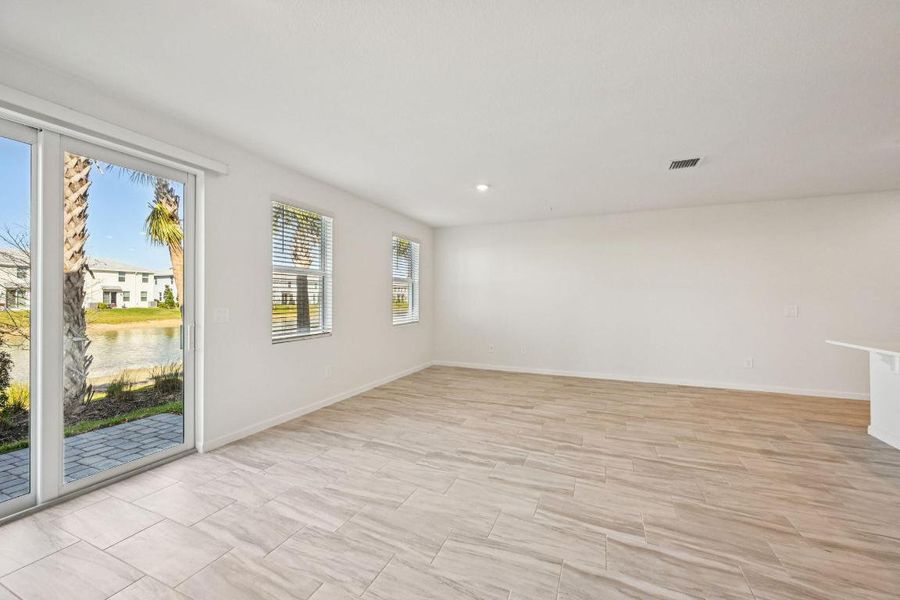 587 Salisbury Cir Fort Pier (6)